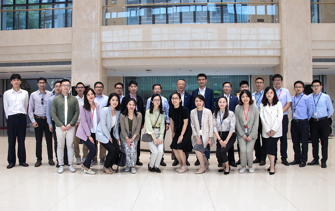 创新中心与希沃合影